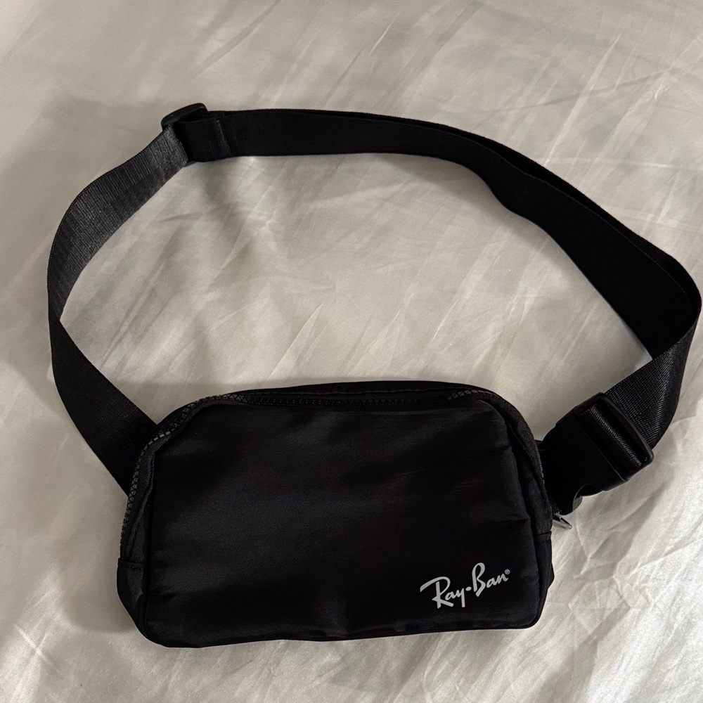 Ray-Ban Authentic Black Belt/Waist
Bag / Fanny Pack - NWOT